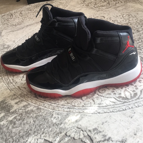 🎁Black and Red Jordan’s - Picture 5 of 9